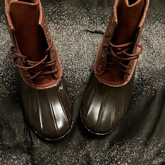 Rain Boots - Picture 3 of 5